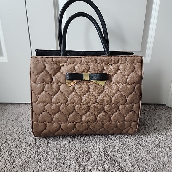 Betsey Johnson Handbags - Betsey Johnson Black And Brown Lg Purse